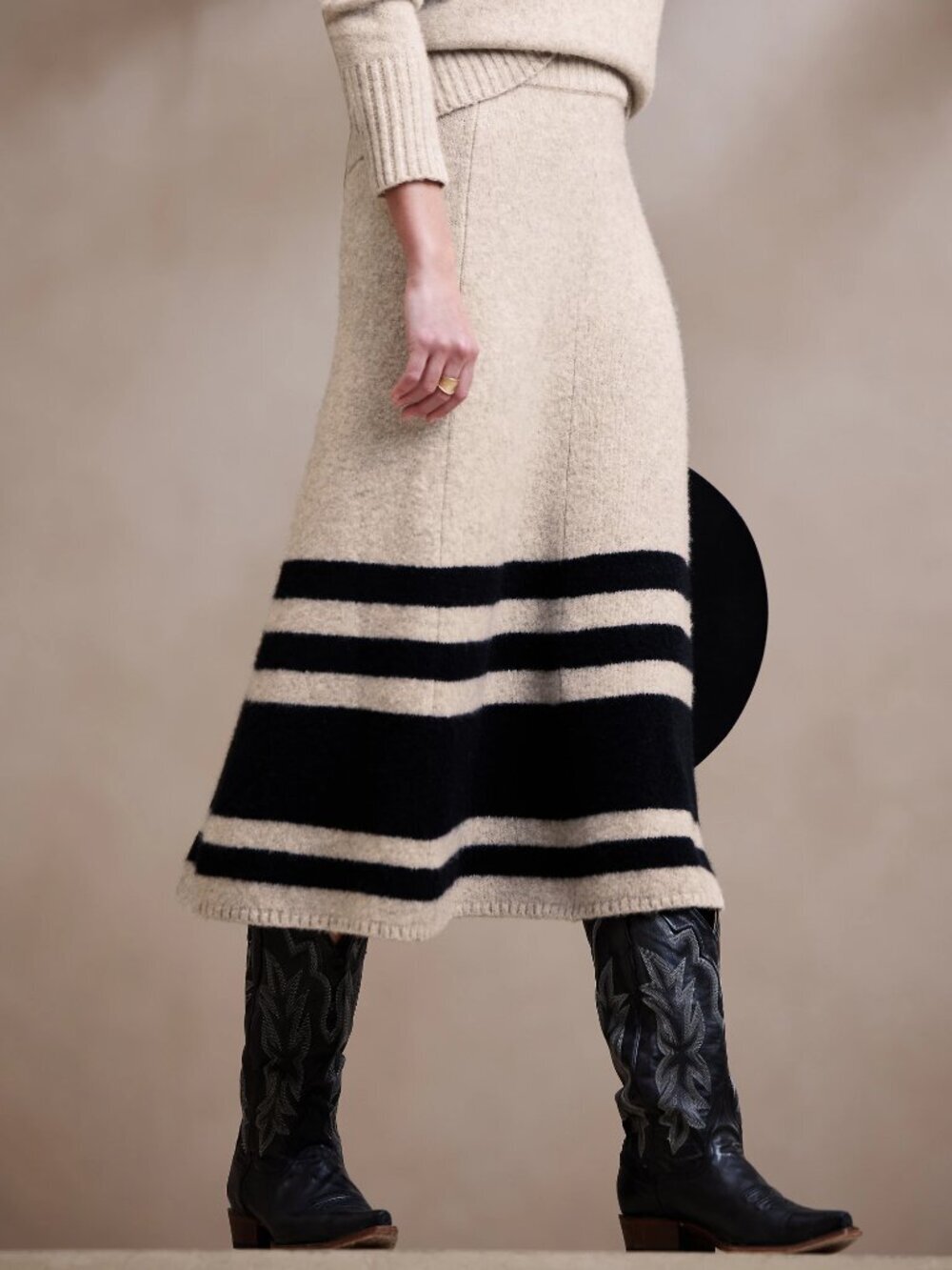 BANANA REPUBLIC Tulsi Blanket Stripe Wool Yak Blend Midi Sweater Skirt, Size S - Picture 3 of 12